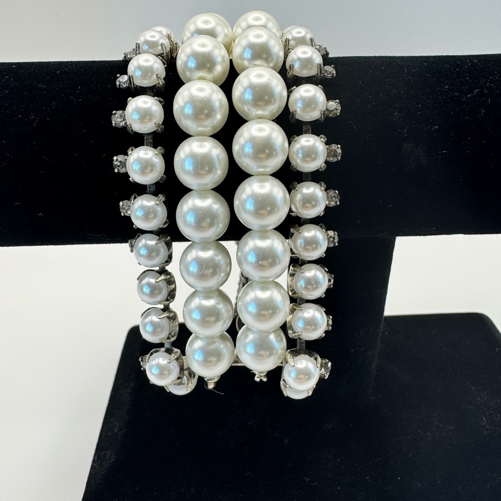 DYLANLEX Sarah Pearl Cuff Bracelet w/chain Tassels